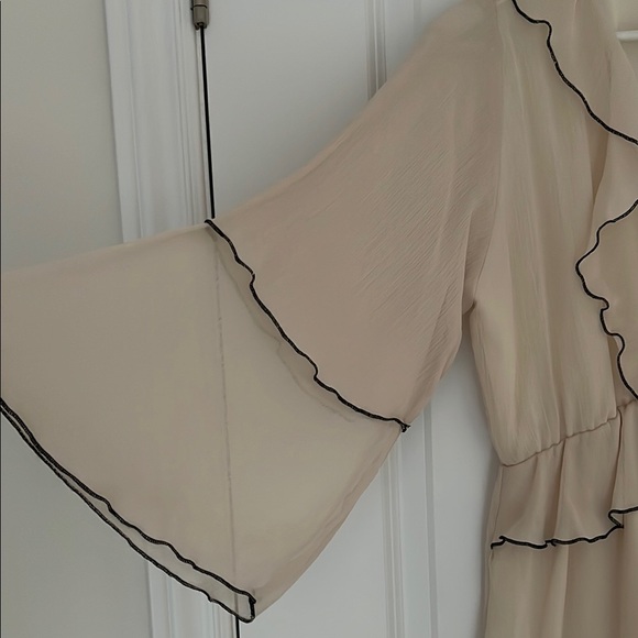 Zara Cream Ruffle Shorts Romper - Picture 5 of 6